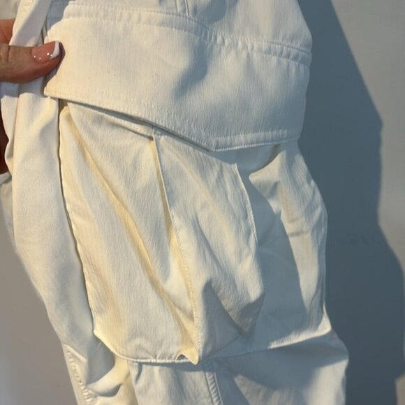 Lululemon Dance Studio Relaxed-FitMid-Rise Cargo Jogger white colour size XL - Picture 9 of 10